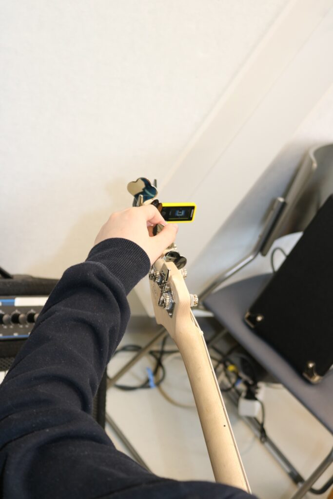 Bassoa viritetään oikeille säädöille.